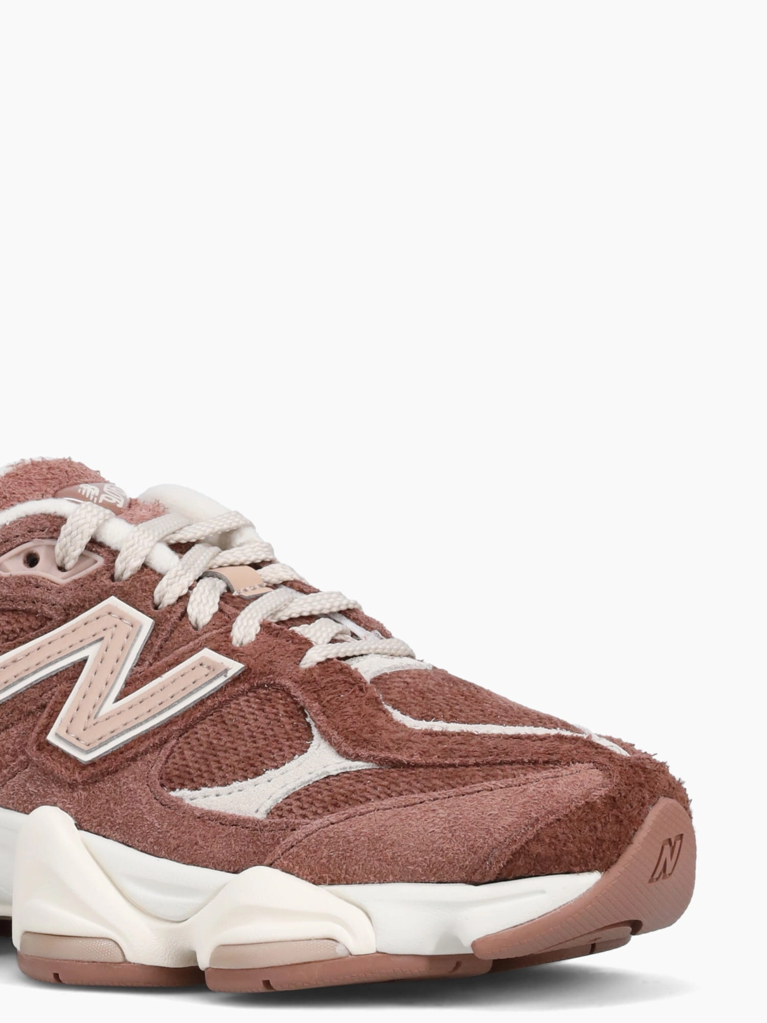 9060 Oak Timber wolf suede Flat Footed Shoes