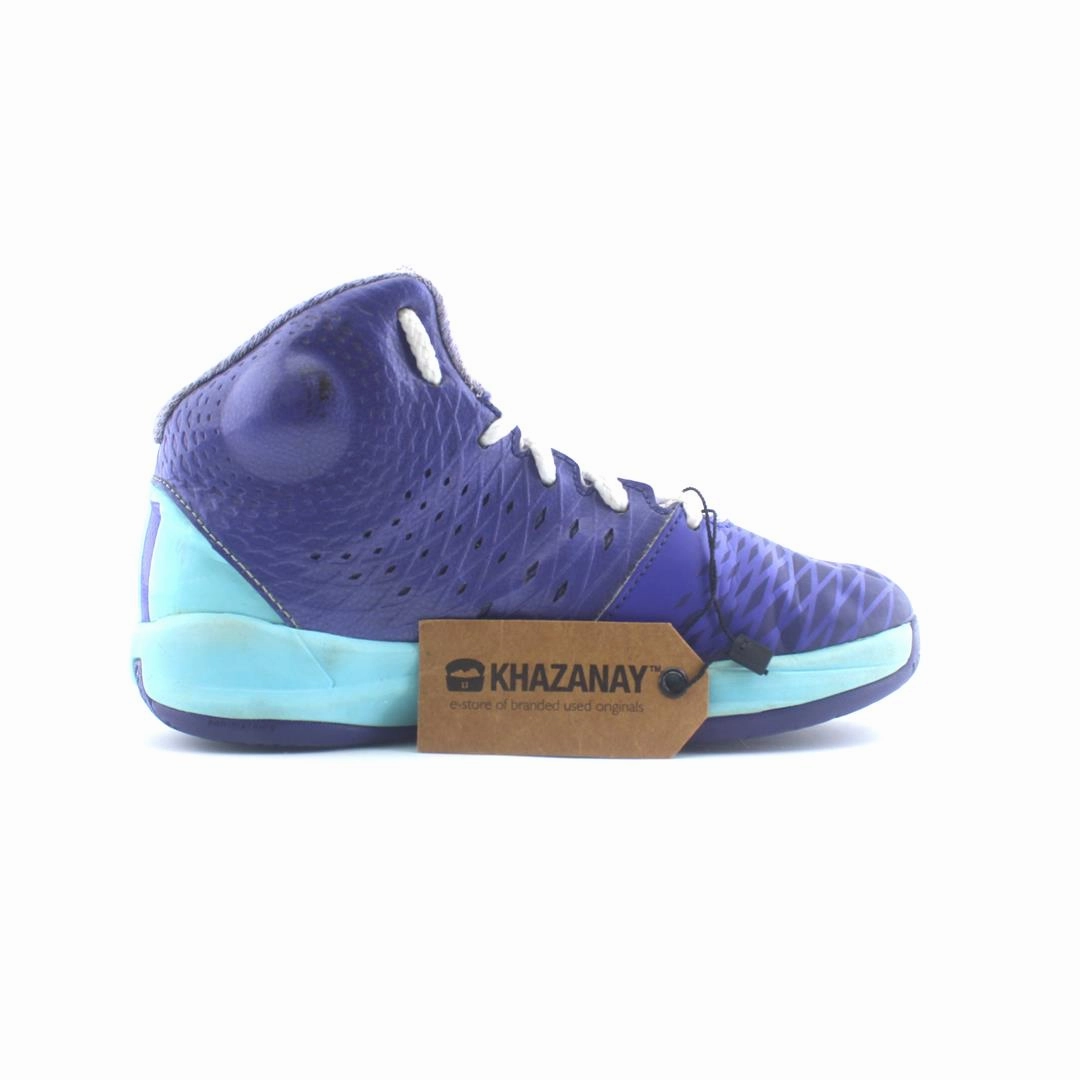 ADIDAS . Best Basketball Shoes Low Price