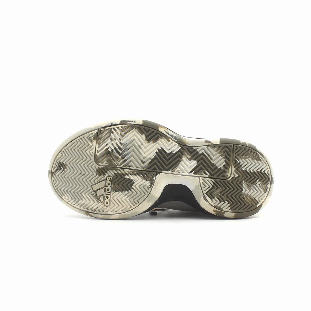 Revenge Basketball Shoes ADIDAS .