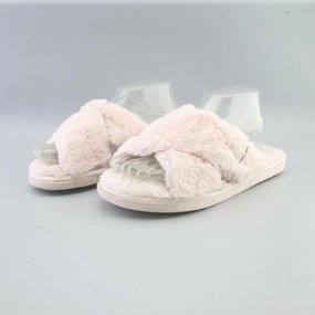 JESSICA SIMPSON . House Shoes Vs Slippers