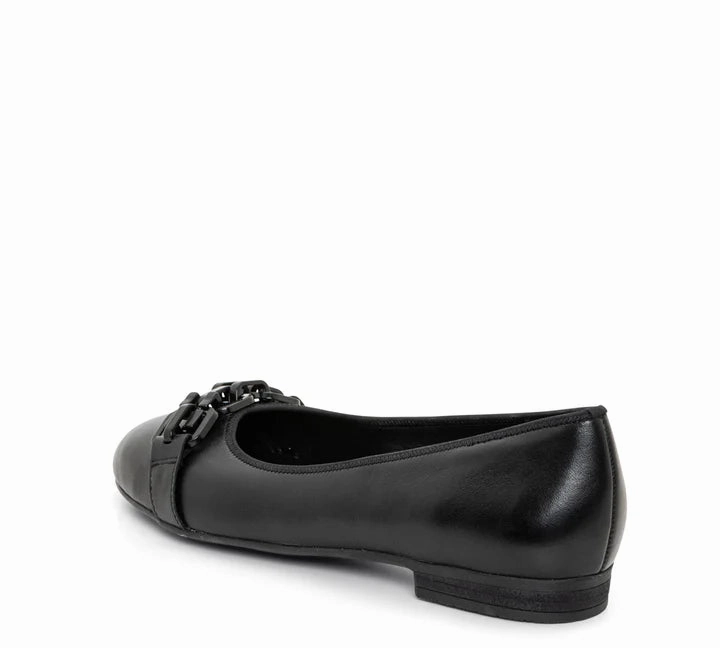 Ara Shoes Women's Scout Chain - Black Dress Shoe Sole