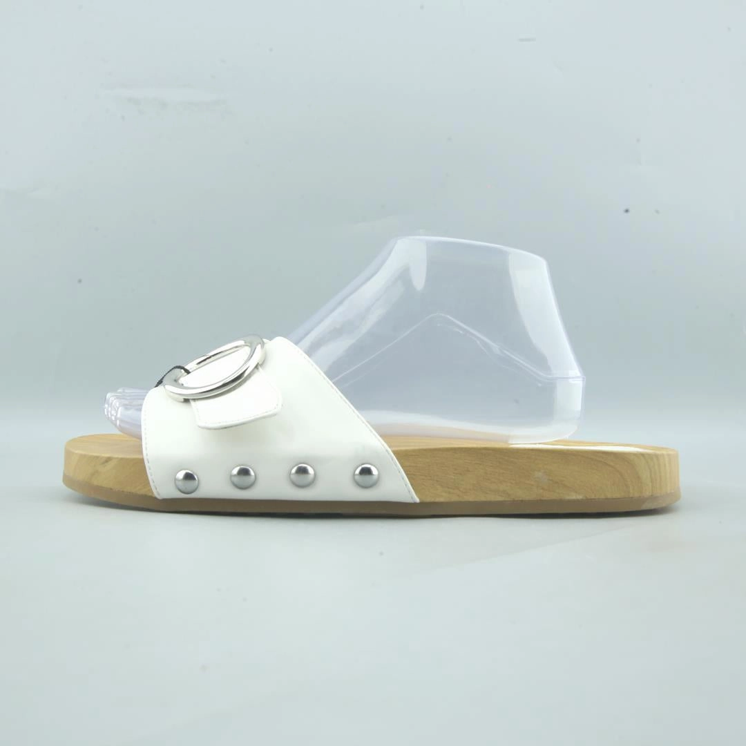 Sans Slippers ZARA. .