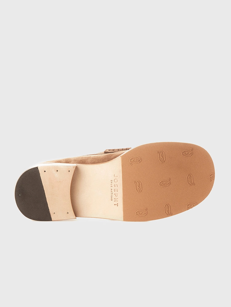 Betto Brown Wearing Loafers Without