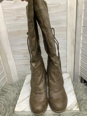 Boots Knee Heels By Clothes Mentor  Size: 11 Corral Boots Near Me