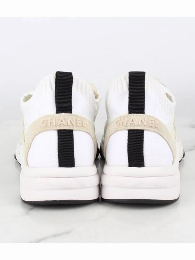 CC logo suede sneakers 38 250 Chanel Good Sneakers For Walking
