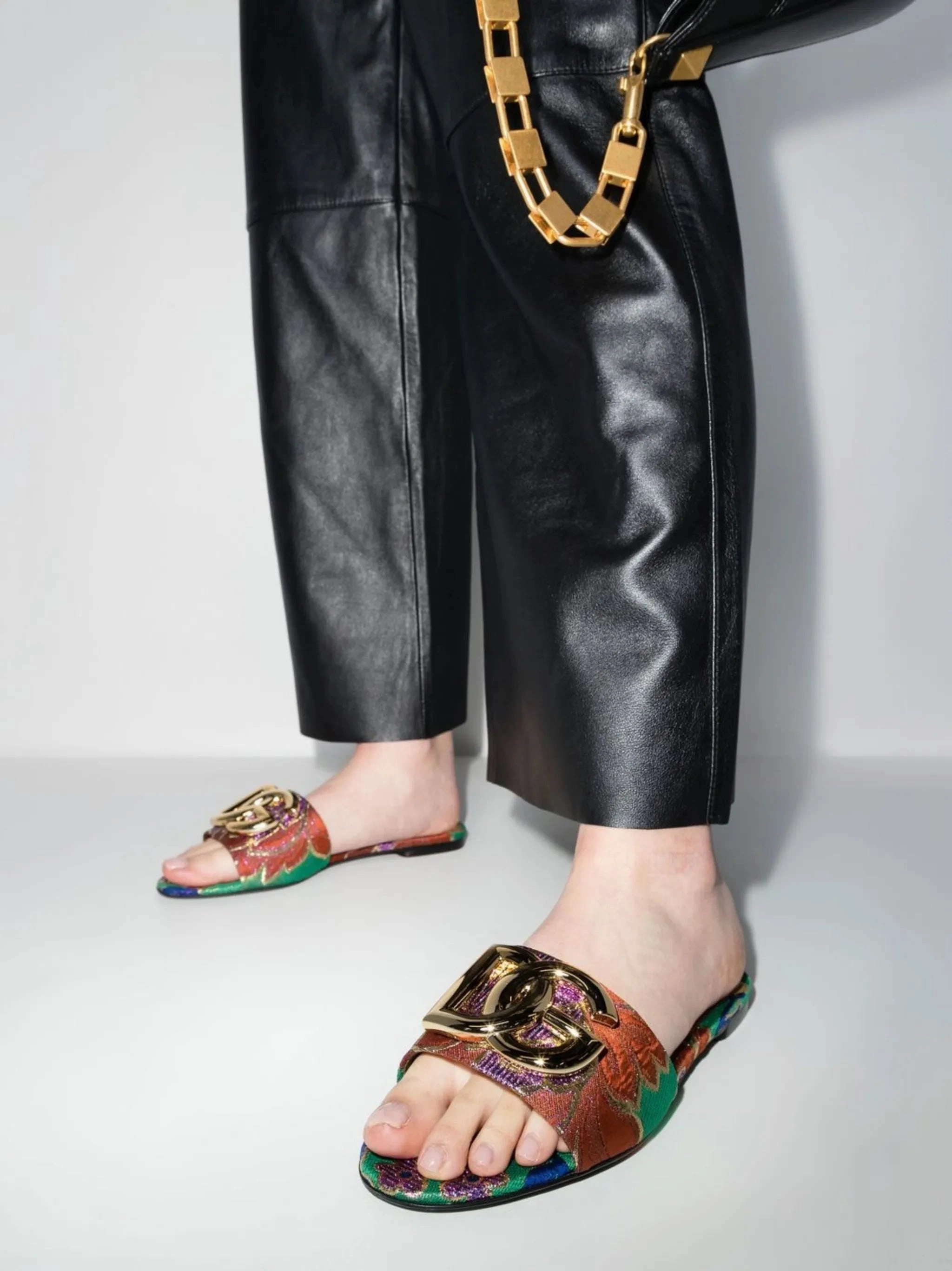 Best Shoes For Walking For Flat Feet brocade open toe sandals