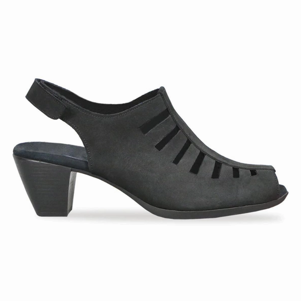 Slip Resistant Dress Shoes For Restaurant Workers Munro Abby Black Nubuck Sandal (Women's)