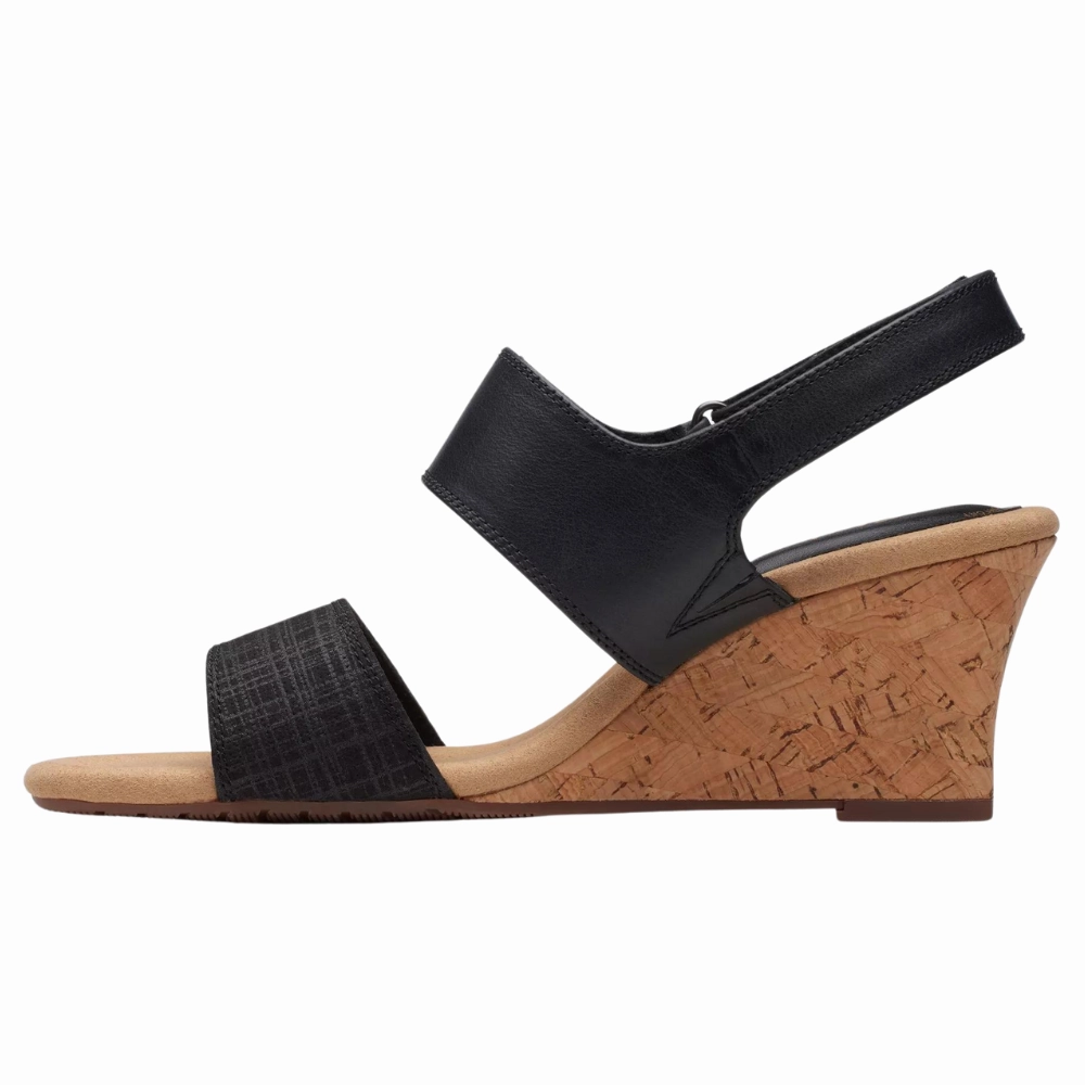 Filas Sandals Clarks Kyarra Faye Black Leather Sandal (Women's)