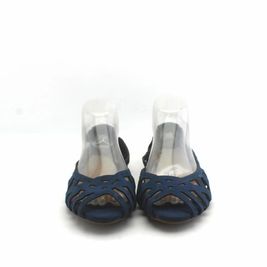 A NEWDAY . High Heel Pointe Shoes