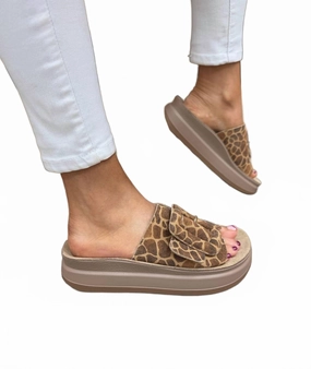 Sandals Dressy Women's Vasileia Sandals In Tampa Giraffe