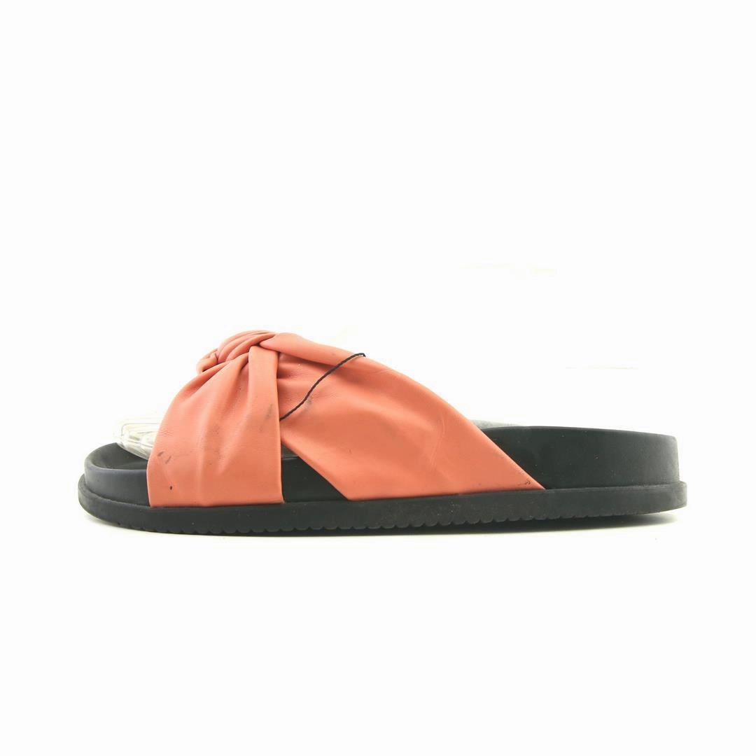 A NEWDAY . Slides Shoe