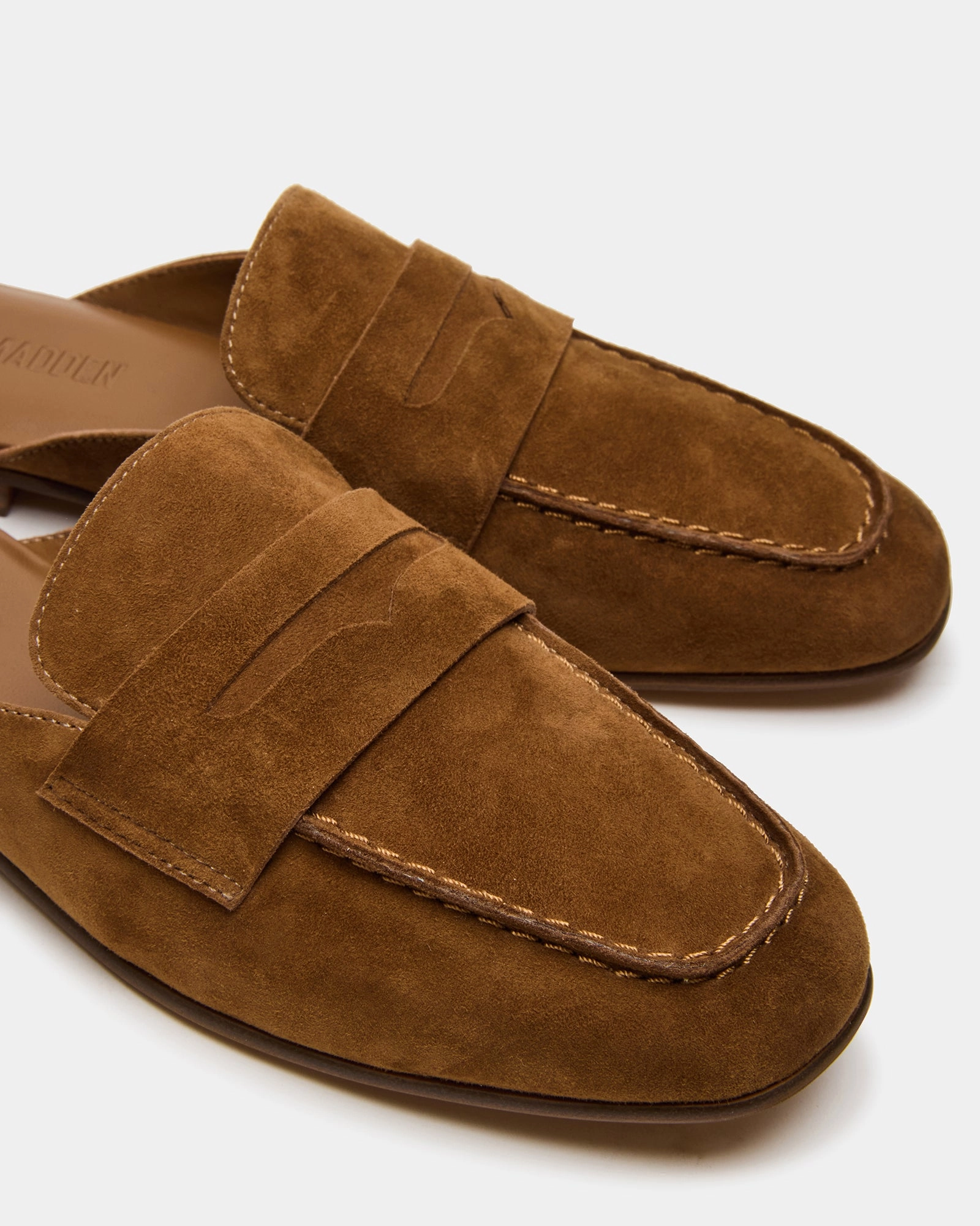 CALEB CAMEL SUEDE Jeans With Loafers