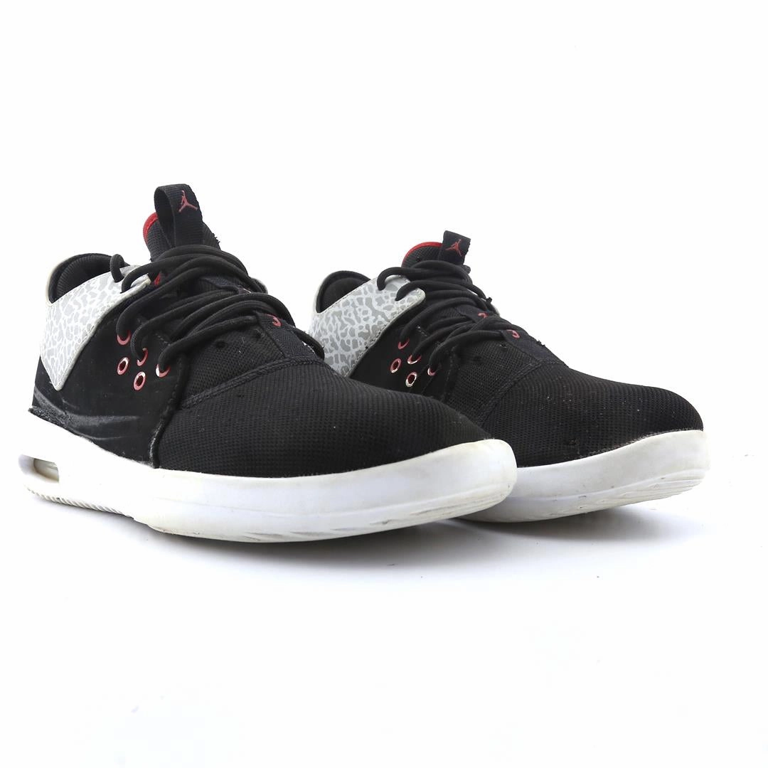 Top 10 Worst Basketball Shoes JORDAN FIRST CLASS