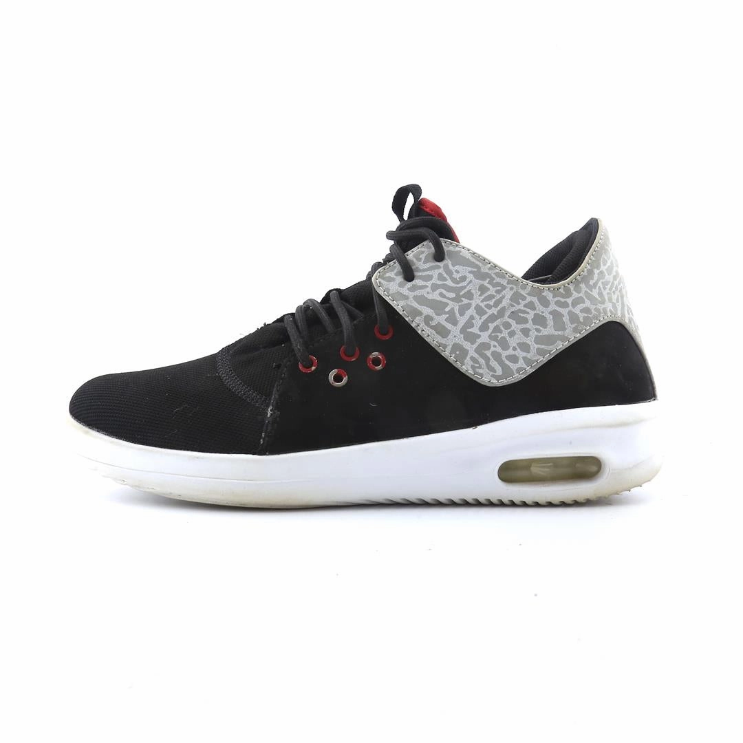 Best Basketball Shoes For The Money JORDAN FIRST CLASS