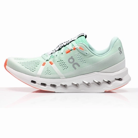 Feet Running Shoes On Cloudsurfer Women's Running Shoe - Creek/White