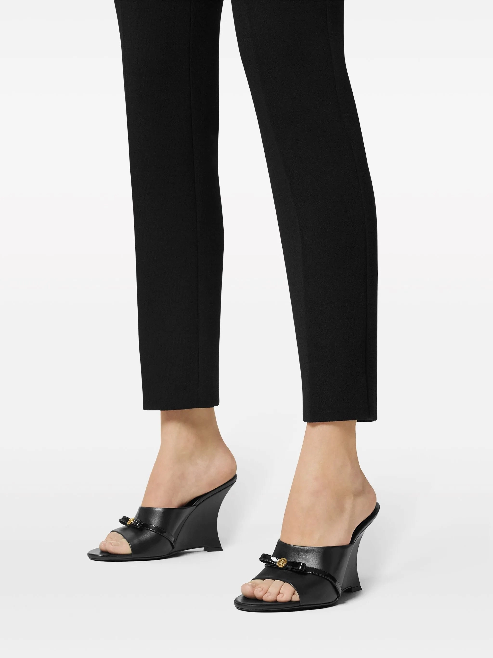 95mm Gianni Ribbon sandals Scrunch Flat Shoes