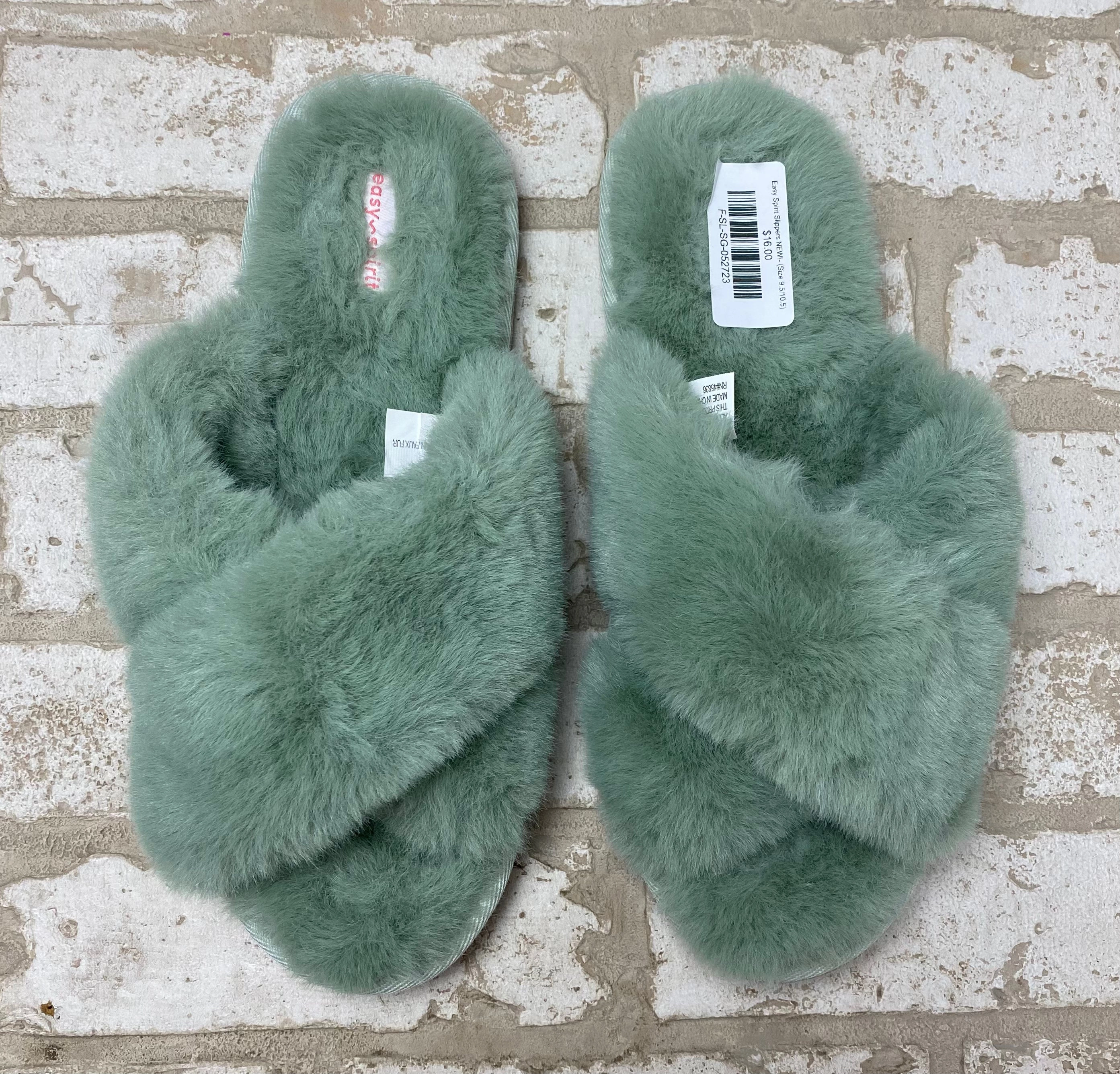 Easy Spirit Slippers NEW!- (Size 9.5/10.5) Cloudshark Slides