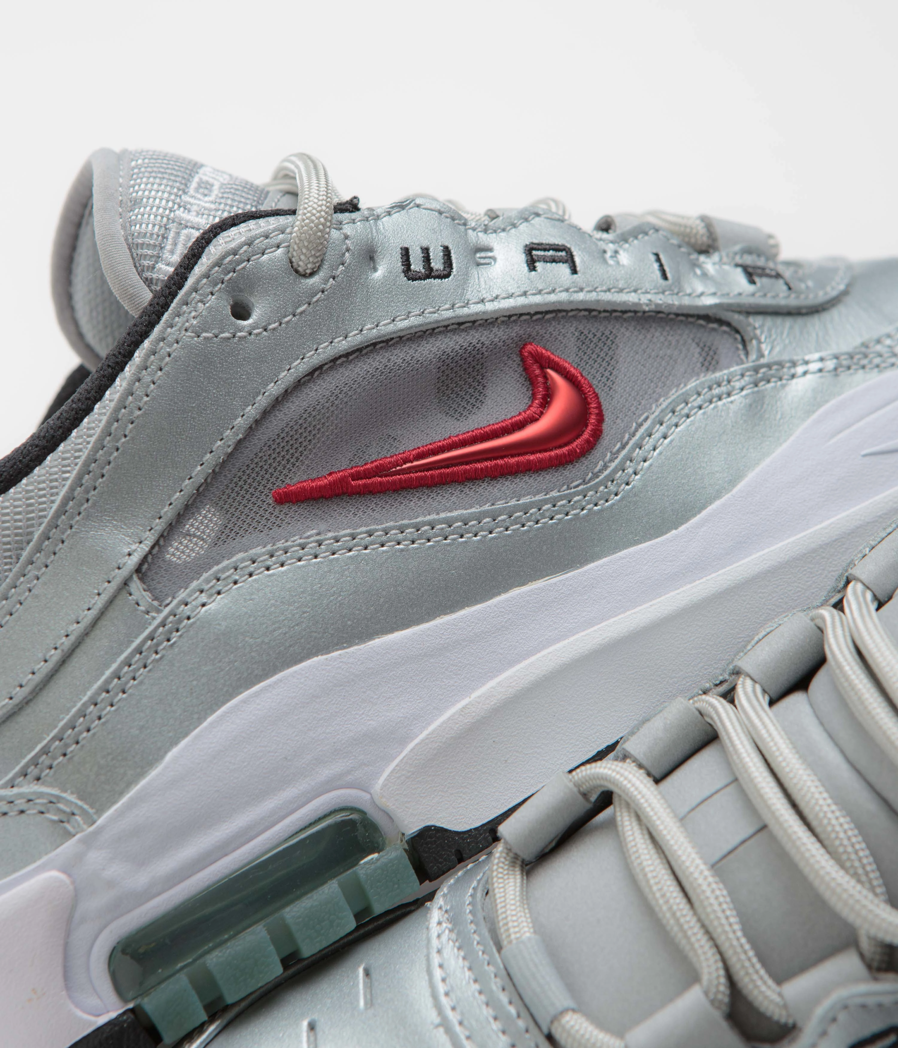 Nike SB Air Max Ishod Premium 'Silver Bullet' Shoes - Metallic Silver / Varsity Red Nike Gravel Cycling Shoes