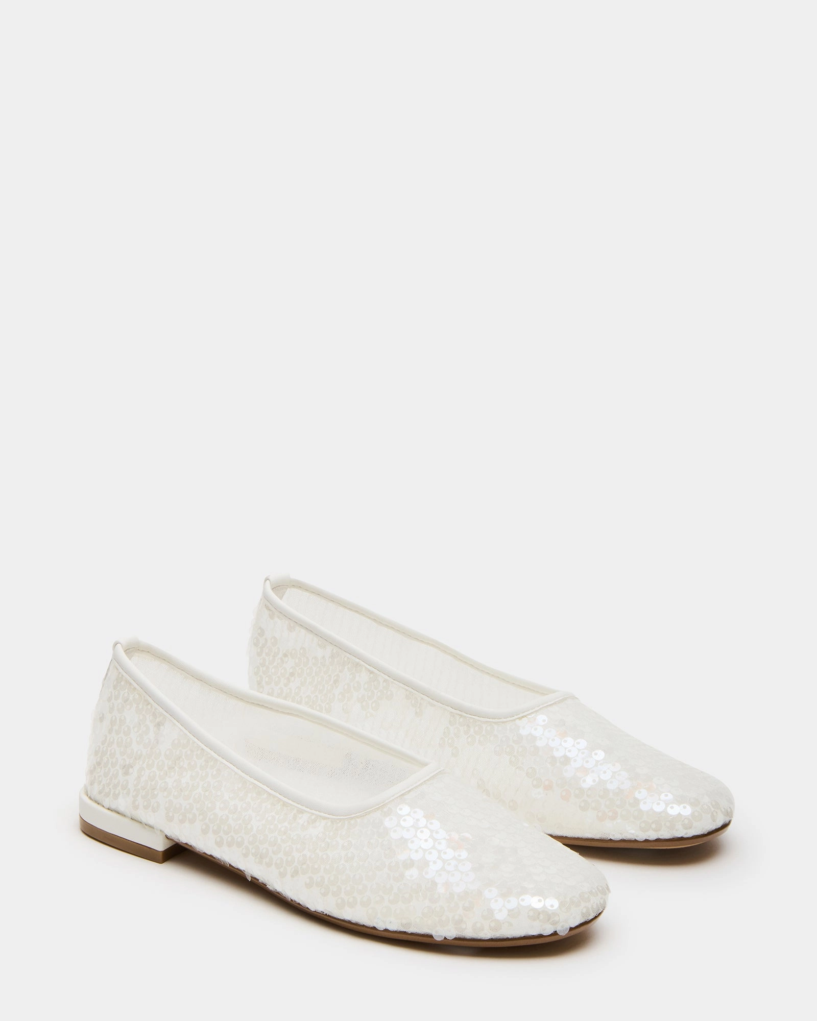 GARCELLE WHITE Best Socks For Loafers