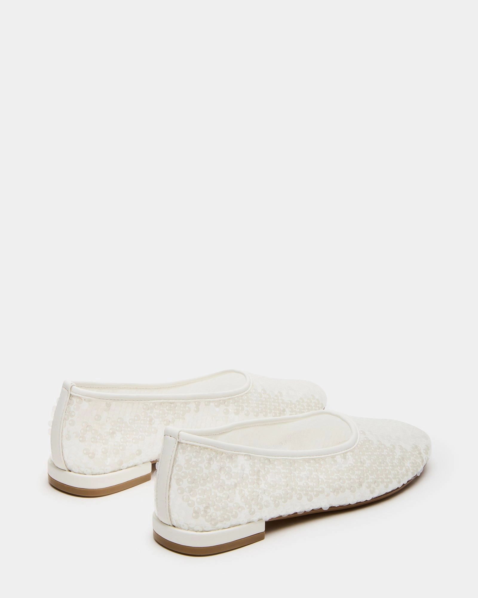 GARCELLE WHITE Crazy Horse Leather Tassel Loafers
