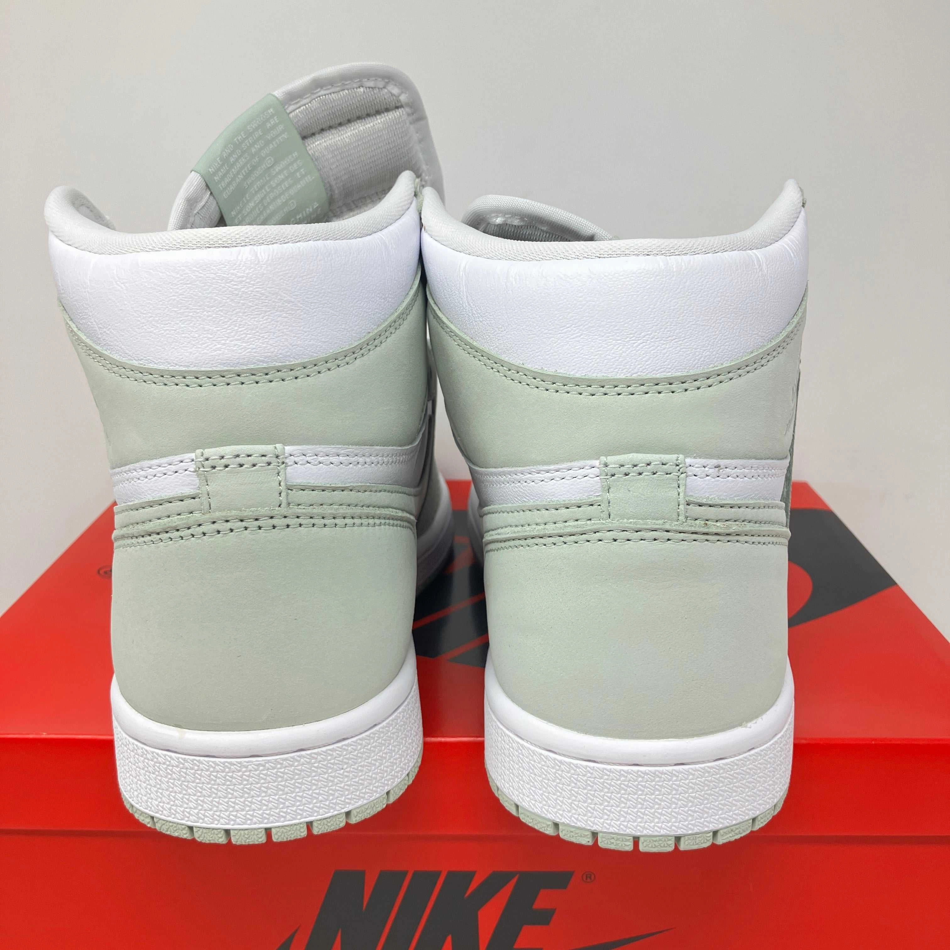 Grinches Basketball Shoes Jordan 1 Retro High OG Seafoam (Women's)