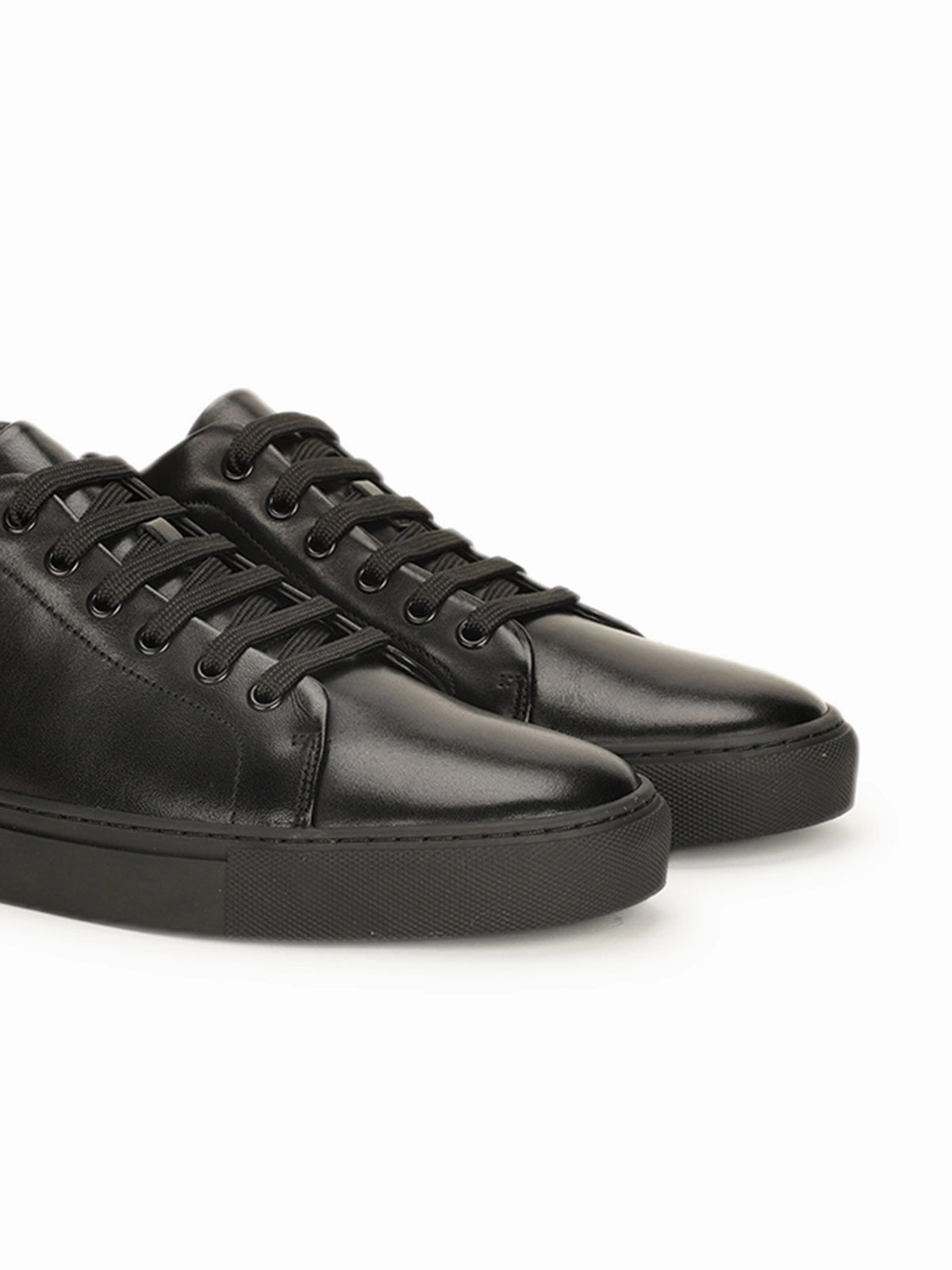 Endrick Premium Leather Lace Up Sneakers Cross Shield Silver Program