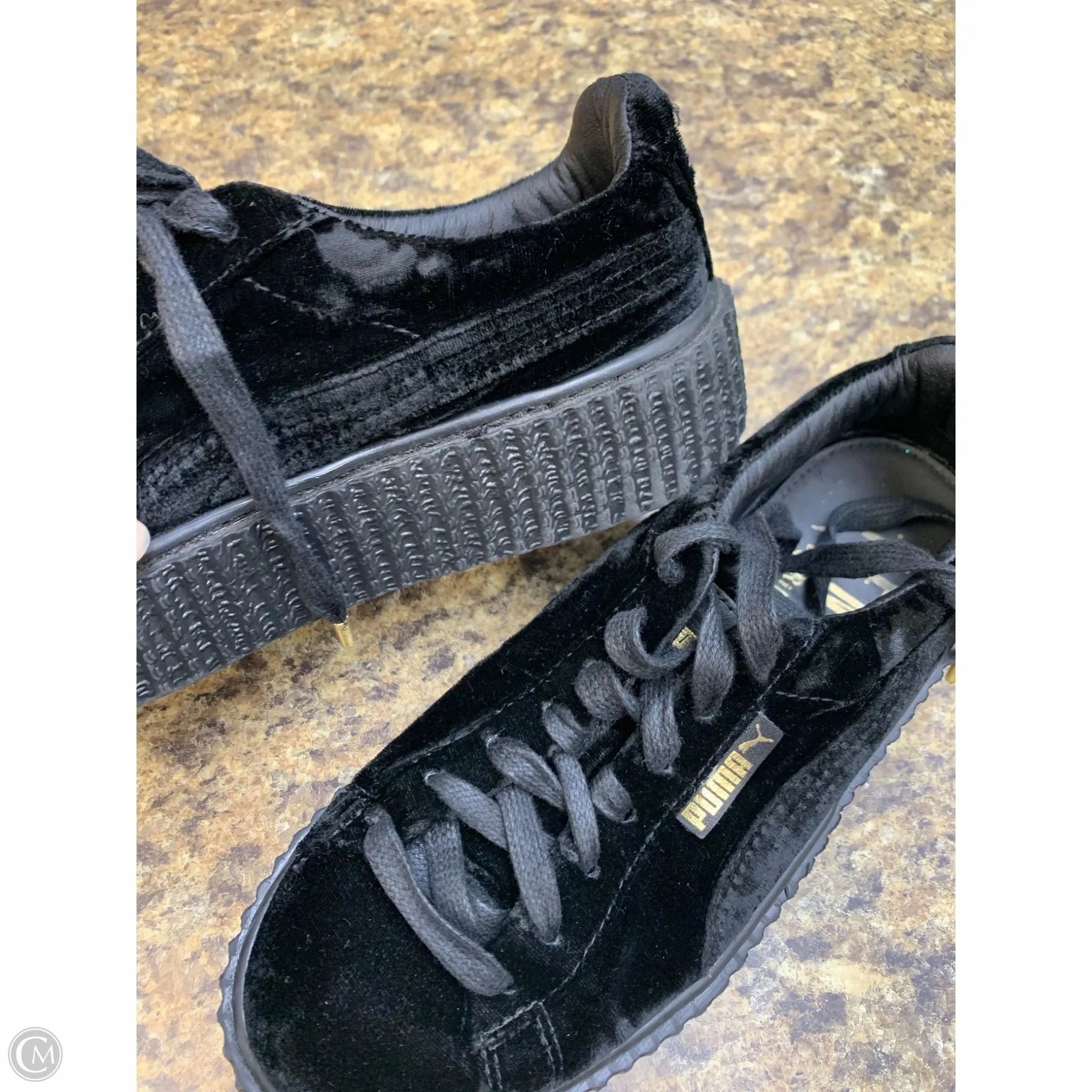 Puma R698 Shoes Shoes Sneakers By Puma In Black, Size: 6.5