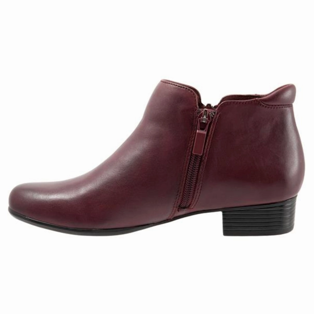 Safety Toe Work Boots Trotters Major Dark Red Leather Bootie (Women's)
