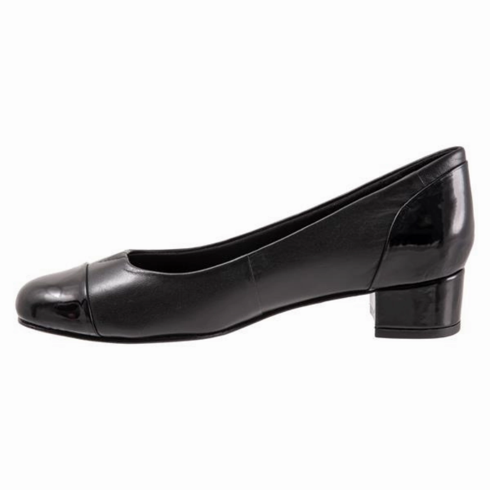Trotters Daisy Black/Patent Leather Pump (Women's)