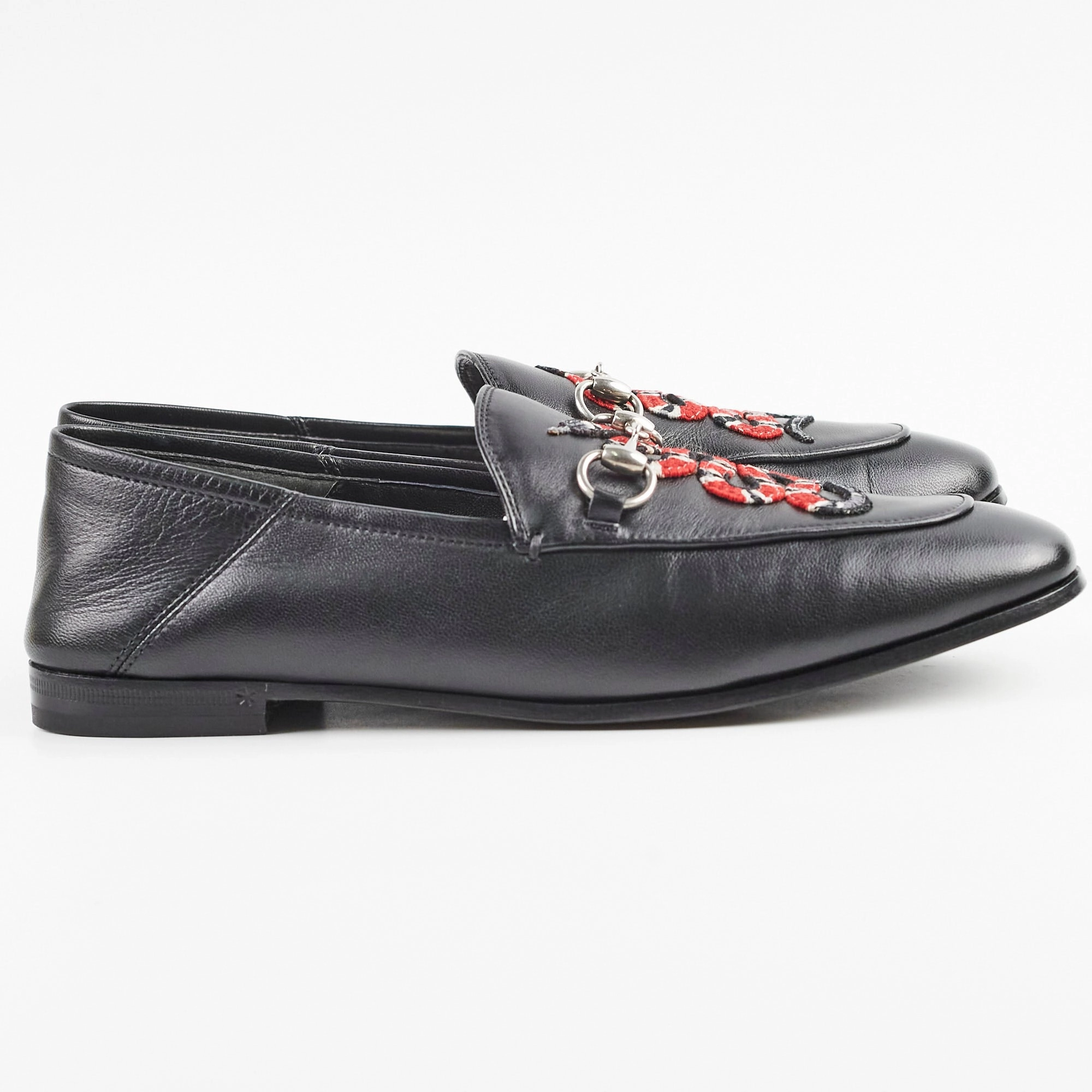 Gucci Black Leather Kingsnake Loafers 38.5 Ruched Loafers In Leather
