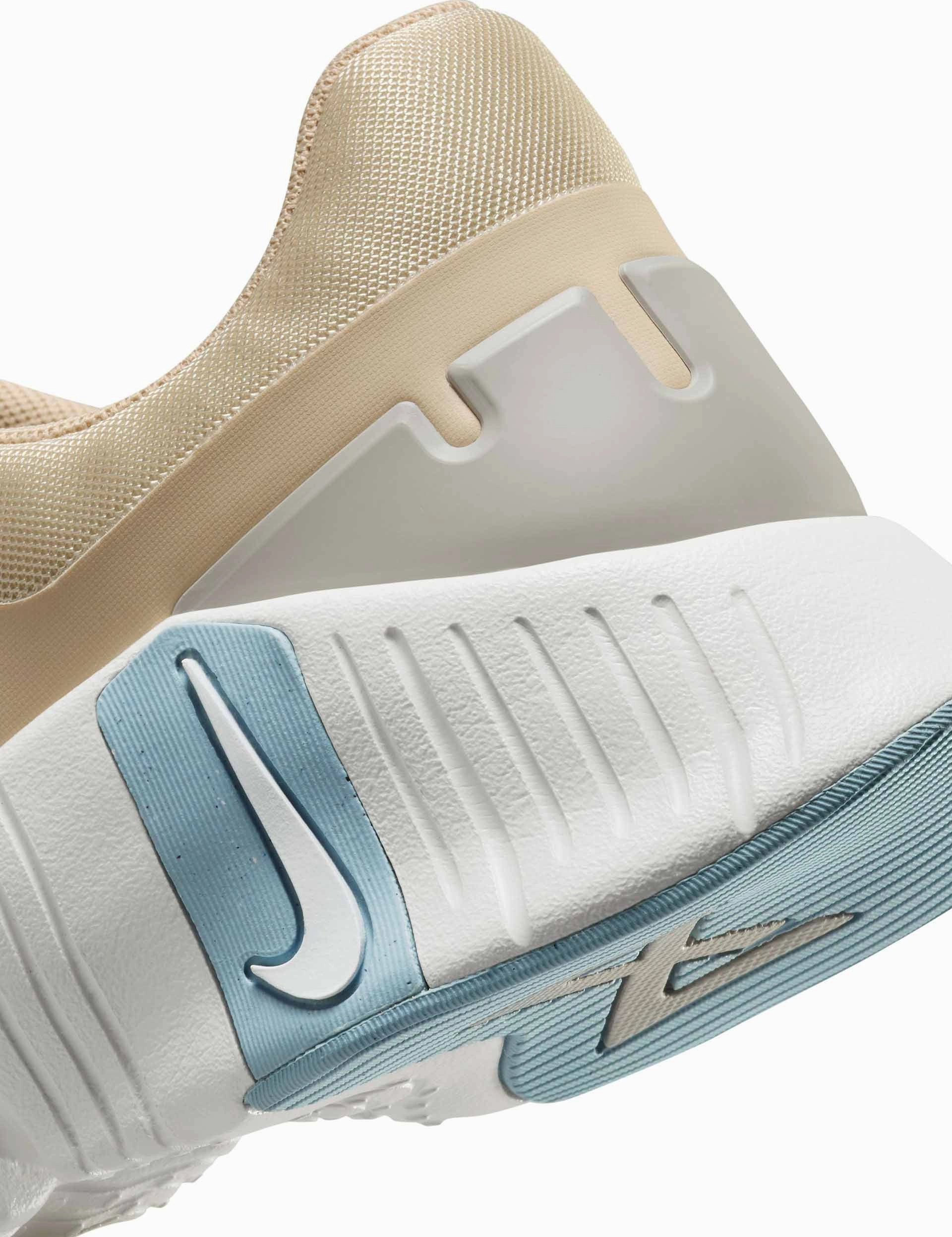 Older Nike Shoes Free Metcon 5 Shoes - Sanddrift/White/Phantom/Light Iron Ore