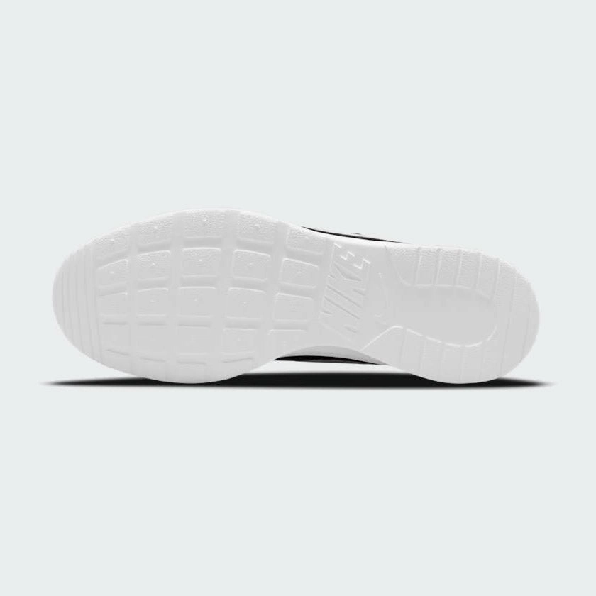 Nike Tanjun Men's Black Lightweight Trainers DJ6258 003 Shoe Outline Nike