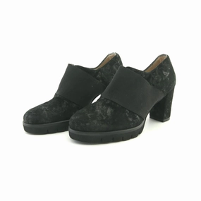 Closed Toe High Heels With Straps GADEA .