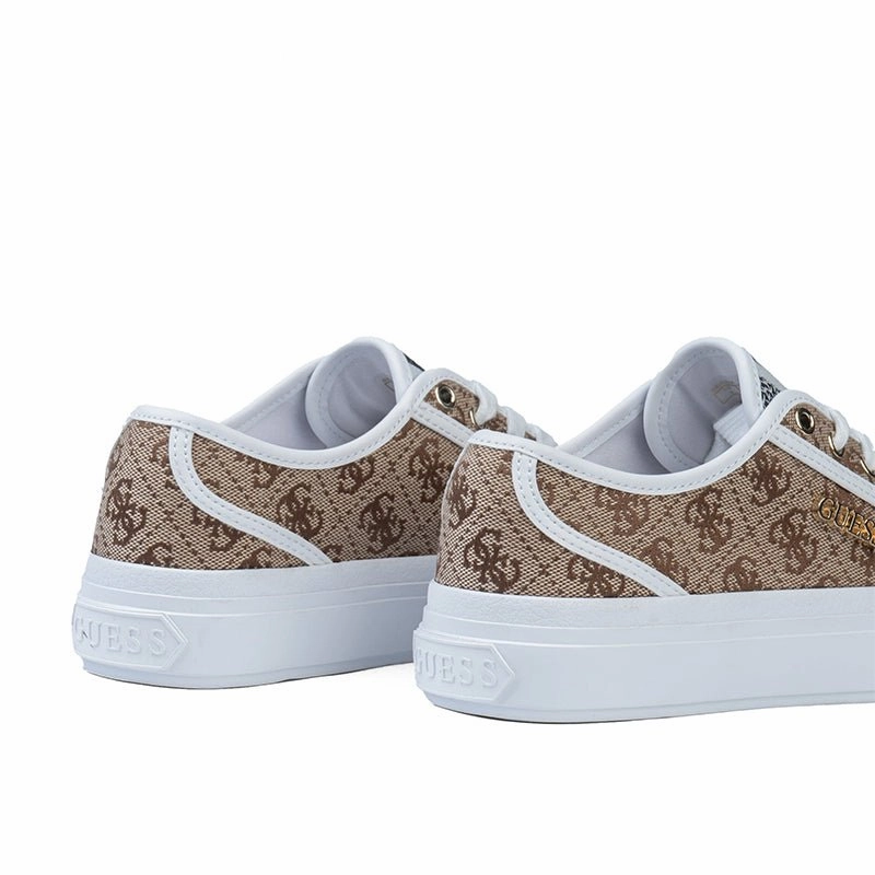 GUESS JELEXA3 WOMEN SHOES Dress Shoes With Shorts