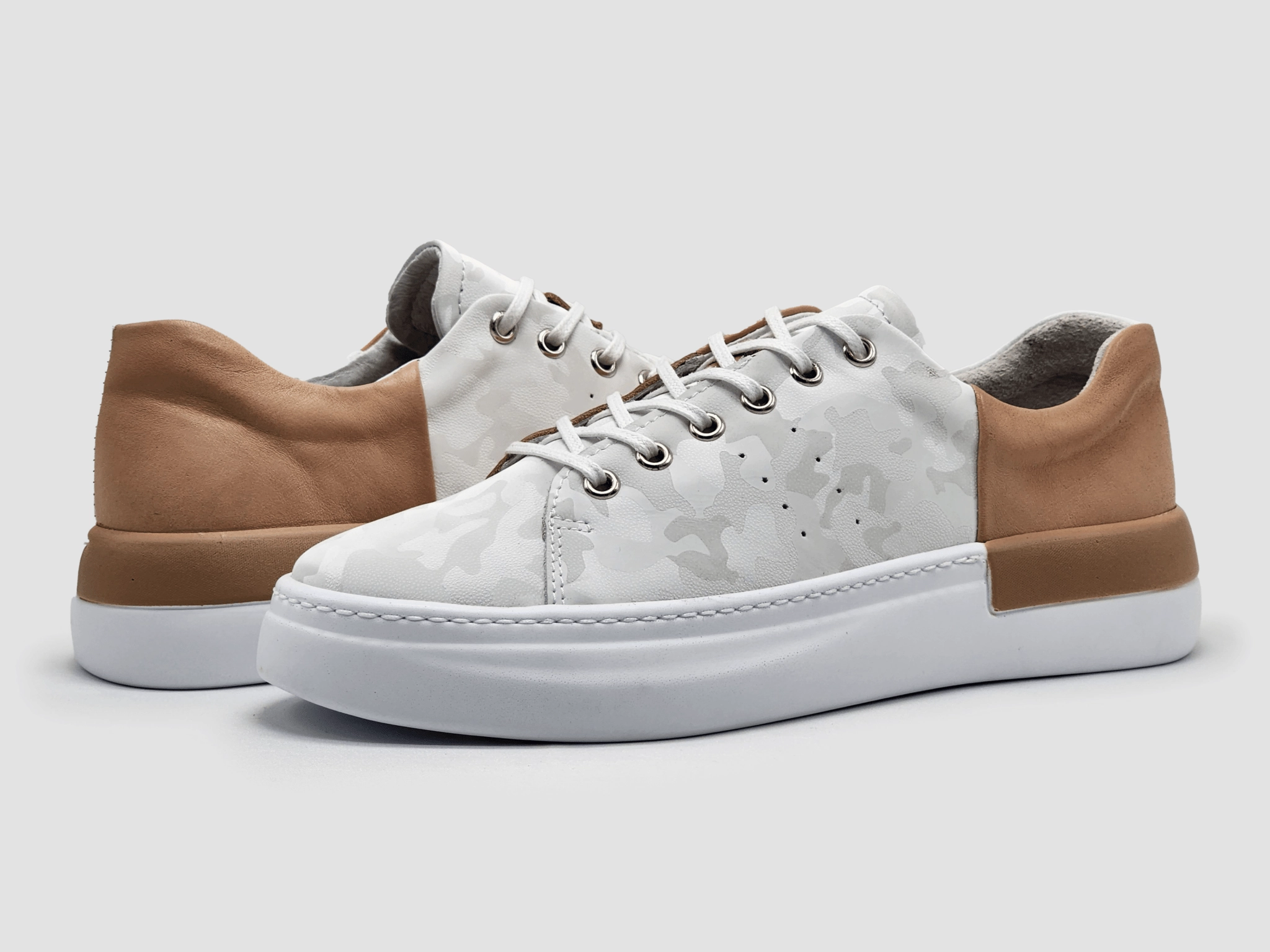 Women's Classic Camo Leather Sneakers - White/Pink 2002r Sneakers