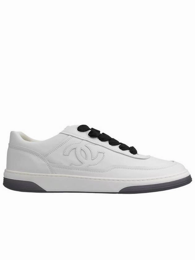Trump Sneakers CC Logo Calfskin Low Top Sneakers White Chanel