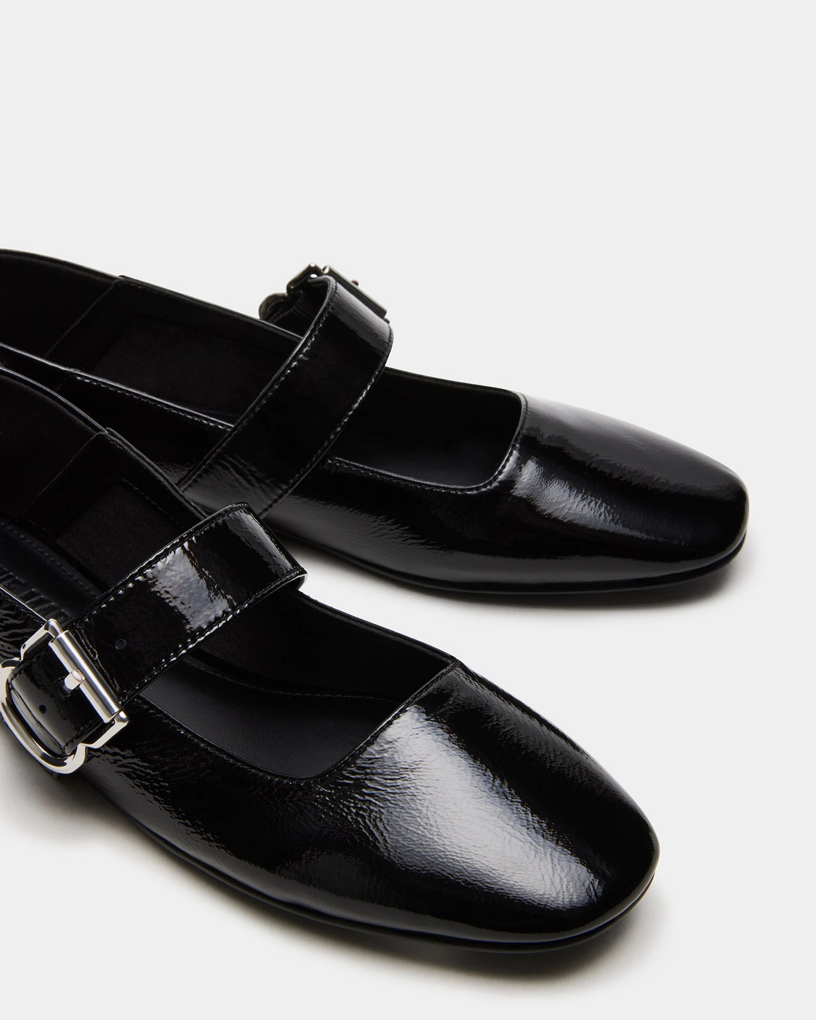 JENNI BLACK LEATHER Sabah Loafers