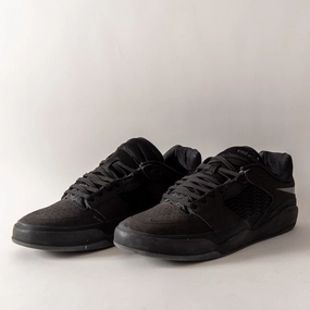 Nike SB - Ishod PRM L (Black/Black) Clyde All-pro Team Basketball Shoes