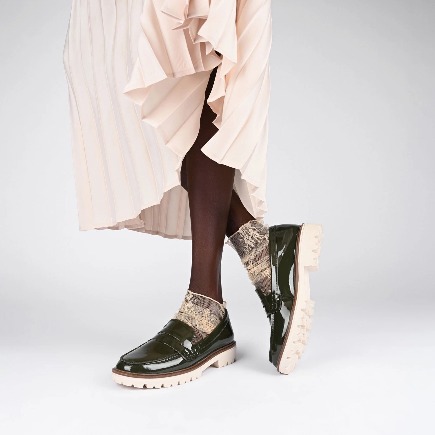 KENLY LOAFER FLATS IN VEGAN LEATHER Retro Loafers