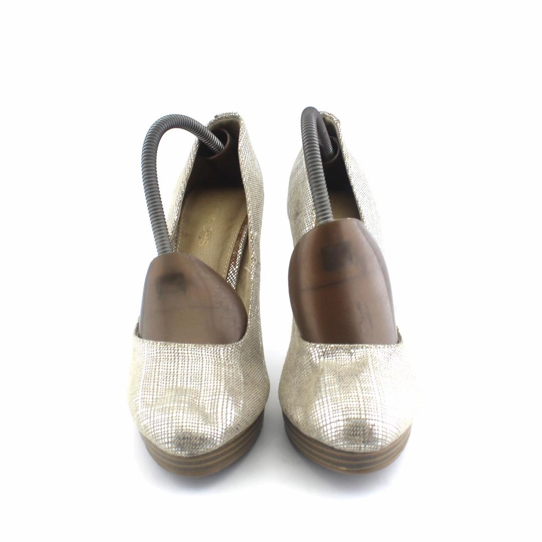 Feet High Heels MAURICES .