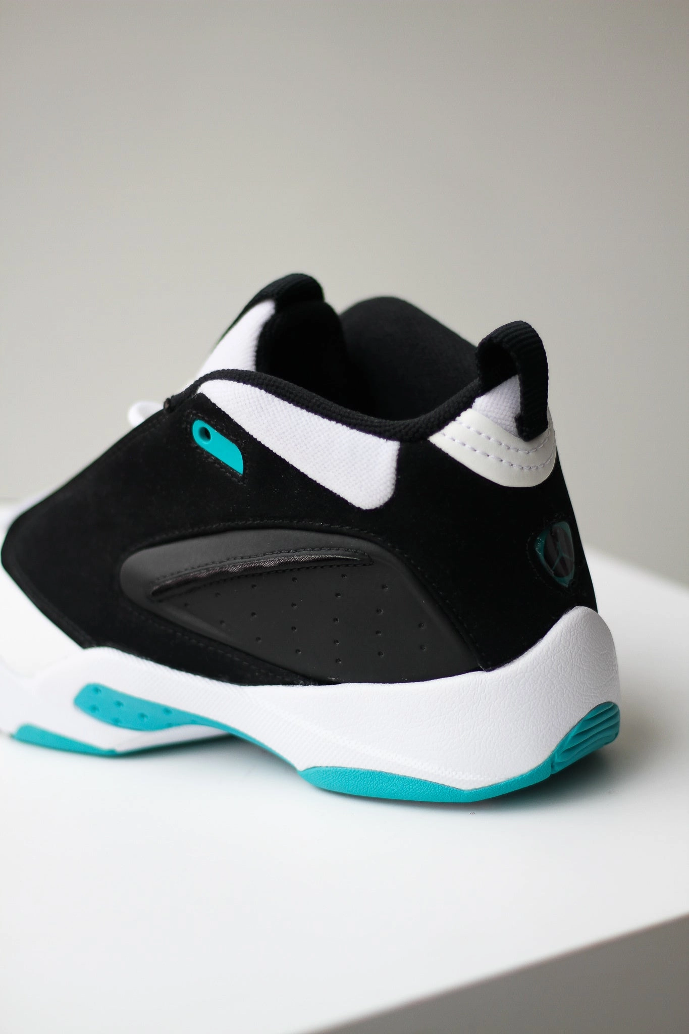 JORDAN JUMPMAN QUICK 23 "TURBO" Best Basketball Shoes Available