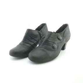 High Heels On Grass MICHELLE  .