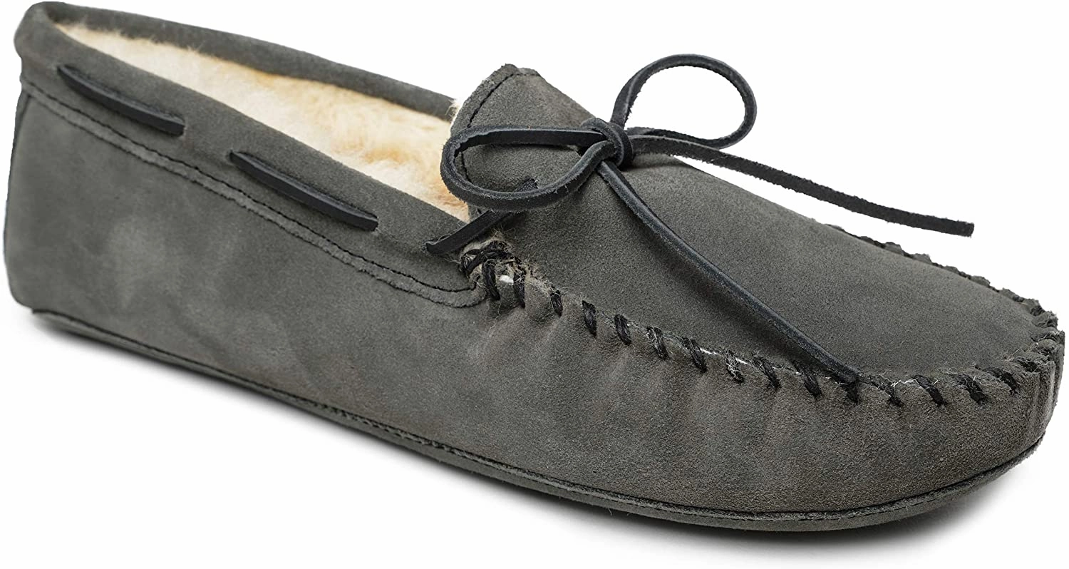 Woodstock Slippers Minnetonka Men's Sheepskin Softsole Moc
