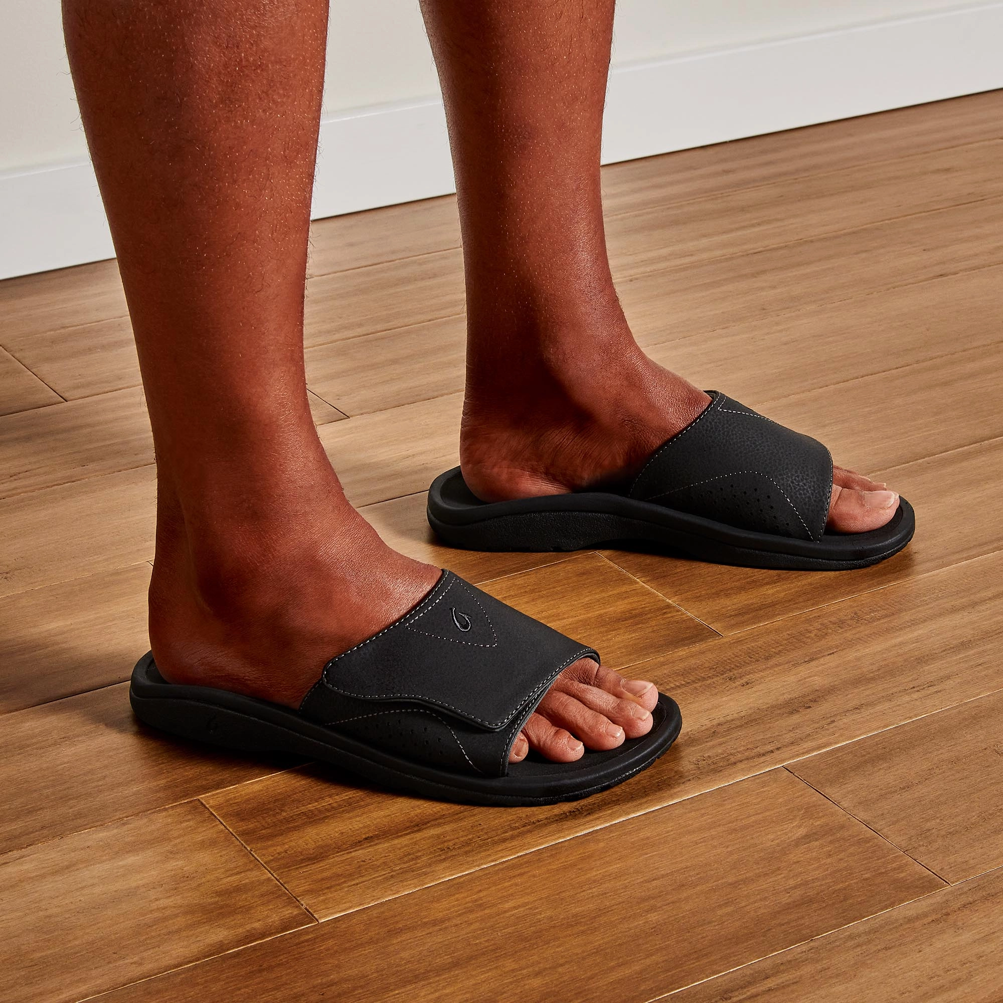 Nalu Slide - Black Sandals Adilette