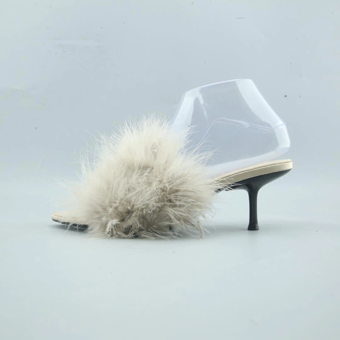 High-heel-women-walking ZARA. .