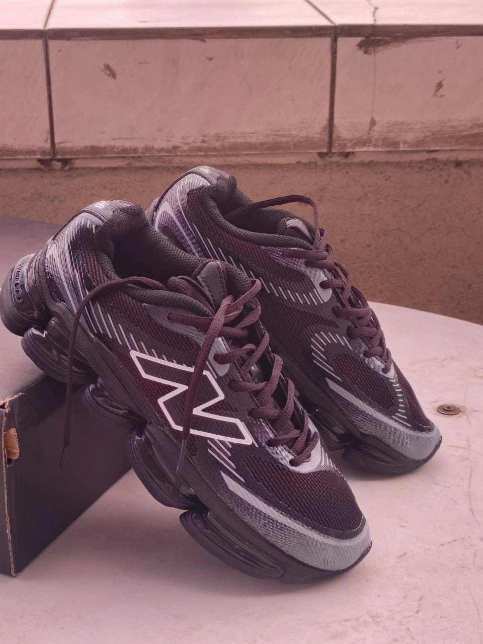 New Balance 2000 Black Asics Gel-nyc Sneakers