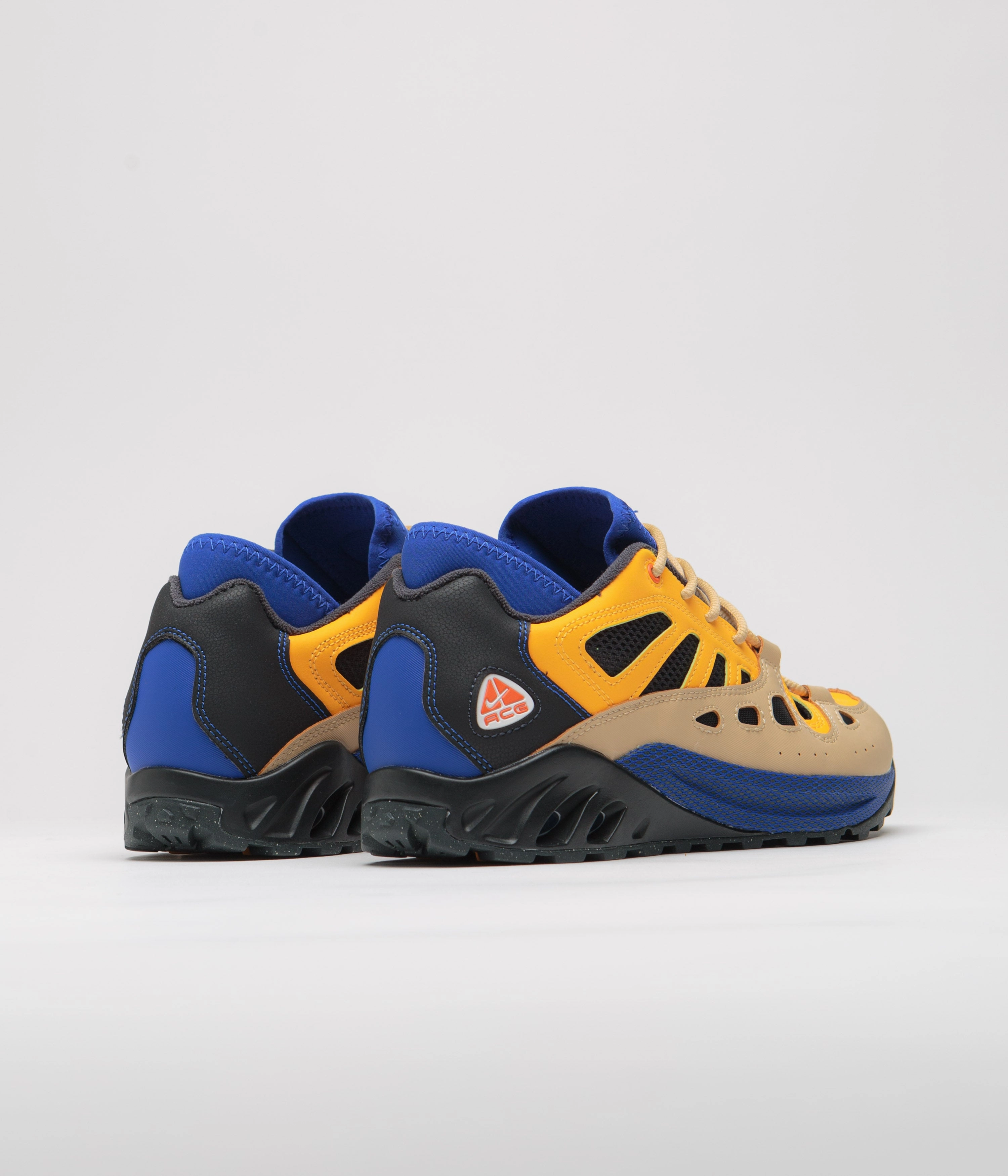 Nike ACG Air Exploraid Shoes - Hyper Royal / Safety Orange - Laser Orange Nike Vomero Shoes