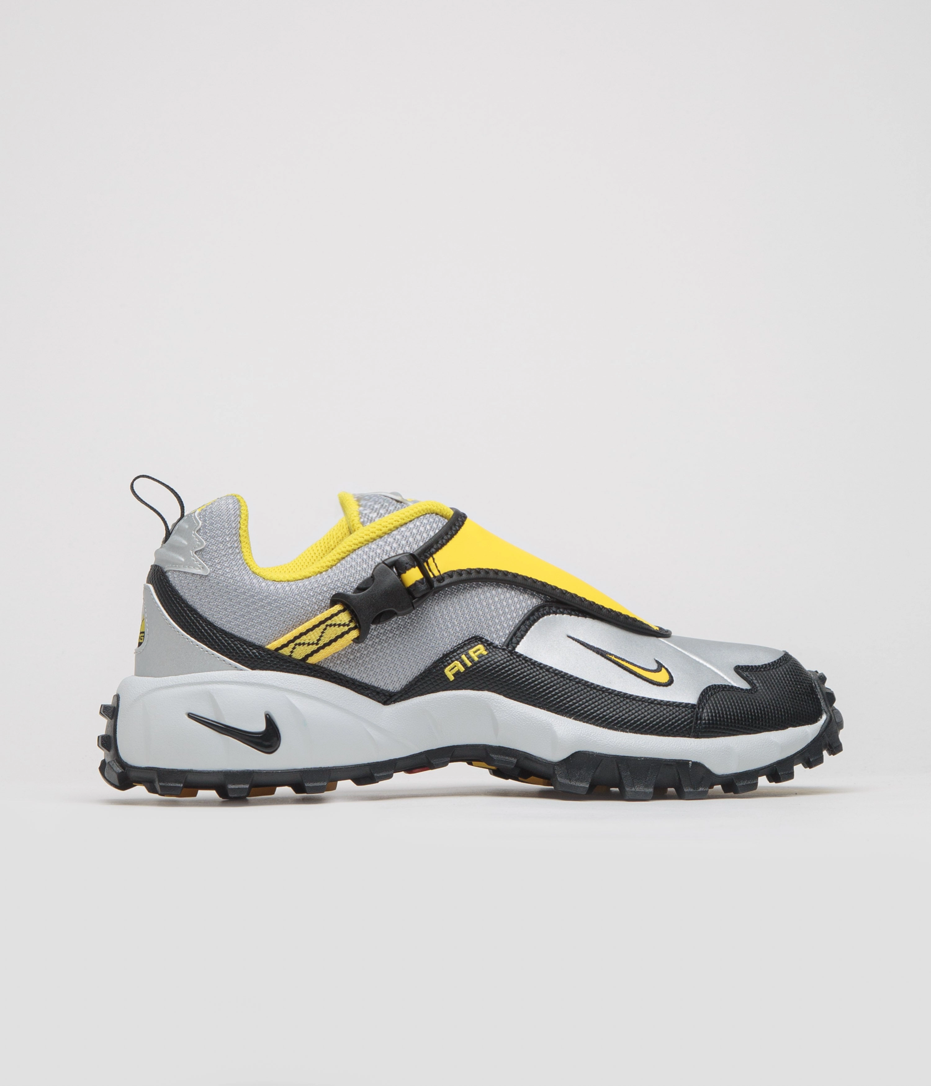 Nike ACG Phassad Shoes - Black / Yellow Zest - Metallic Silver Ken Griffey Jr Nike Air Max Shoes
