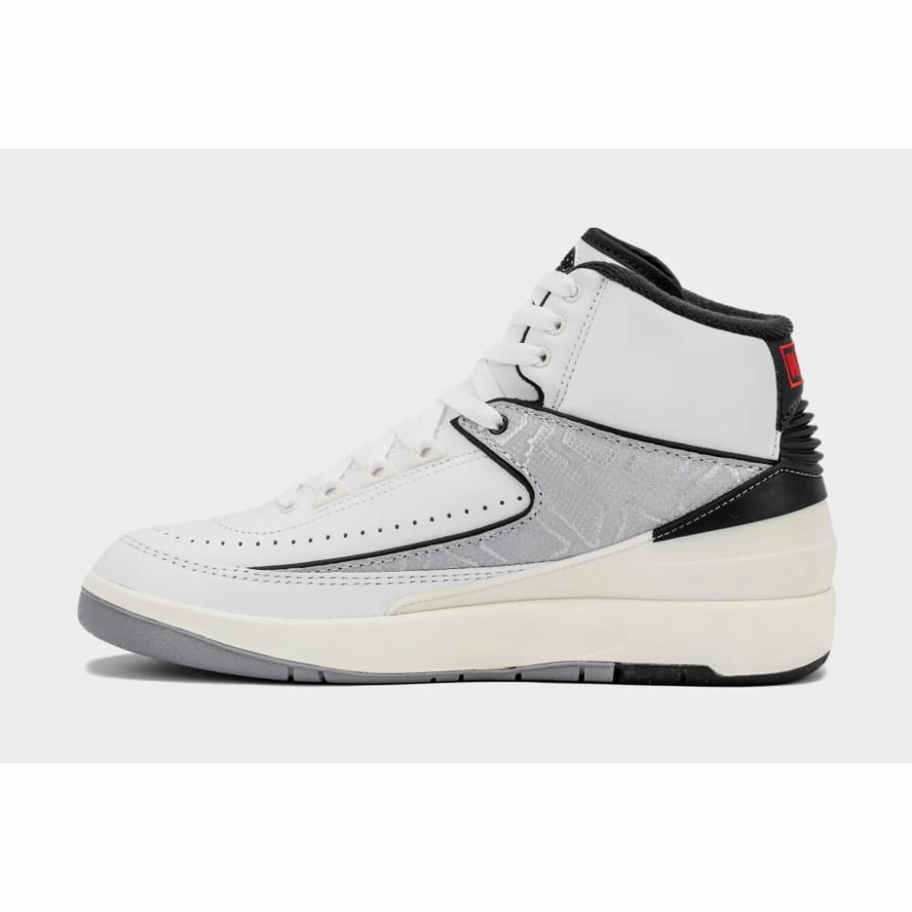 Masters Nike Golf Shoes Nike Air Jordan 2 Retro White/Fire Red-Black-Sail  DQ8562-102 Grade-School