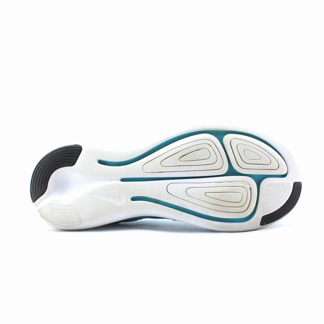 NIKE LUNARSTELOS Nike Lebron Basketball Shoes